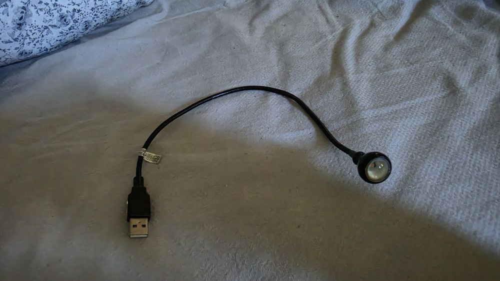 Обещани! Подарявам USB  лампа , крушка и запалка