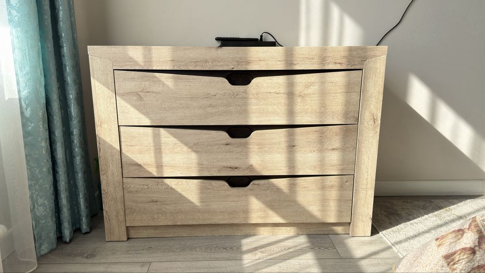 Продам спальный гарнитур