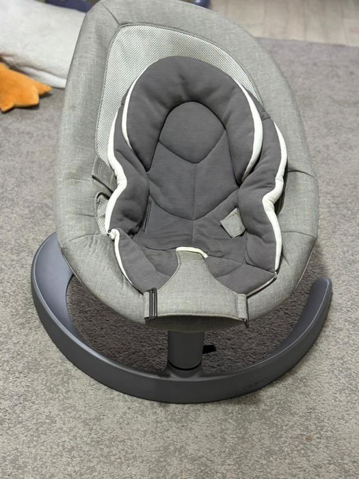 Продам шезлонг для ребенка б/у