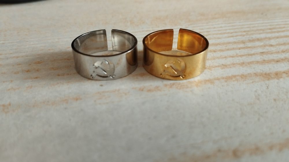 Знаме/брошка на Русия