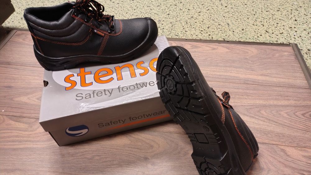 Работни обувки с бомбе