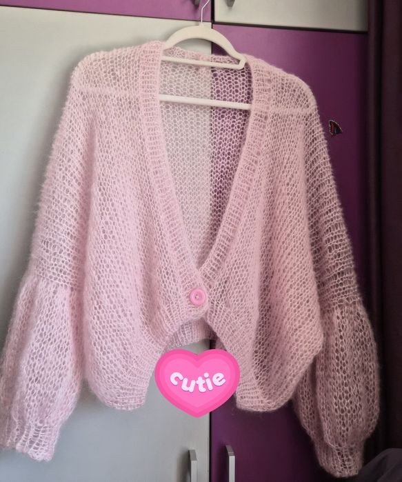 Cardigan tricotat manual