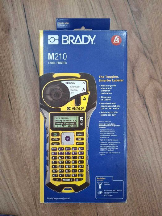 Портативный термотрансферный принтер M210 BRADY в ассортименте.