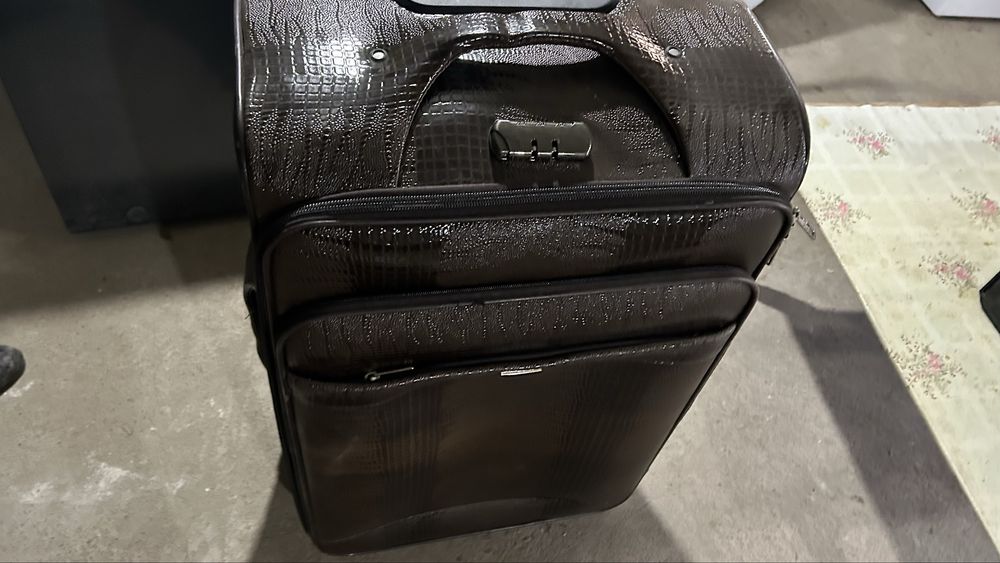 Чемодан в хорошем Состояние