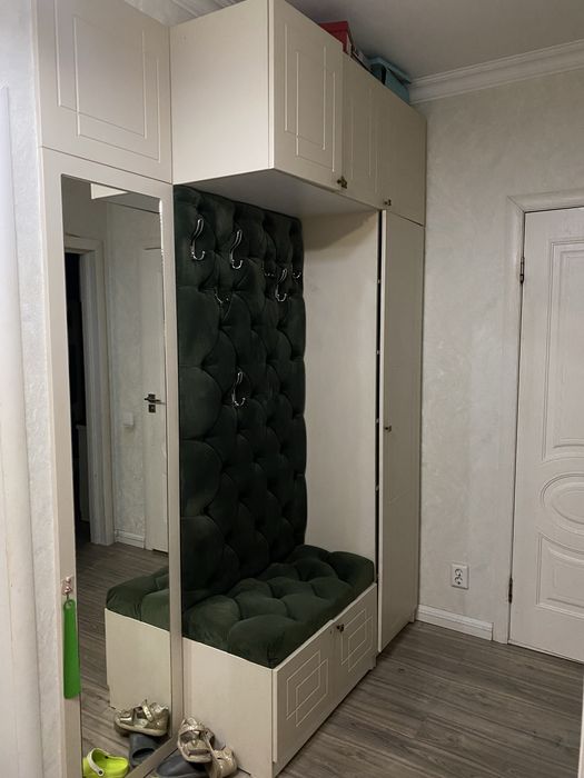 Продам б/у прихожую .