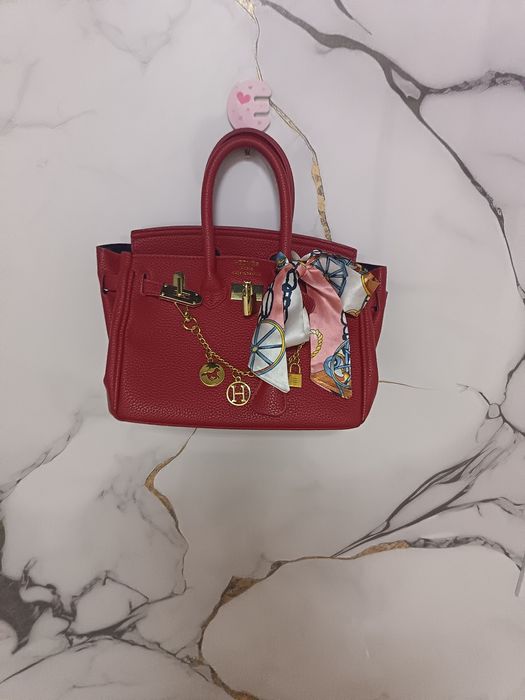 Sumka Hermes qizil