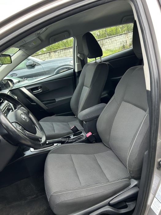 Toyota Auris 1.33 VVT-I 6скорости , подгрев
