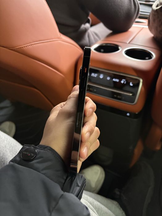 Продам айфон 14 про