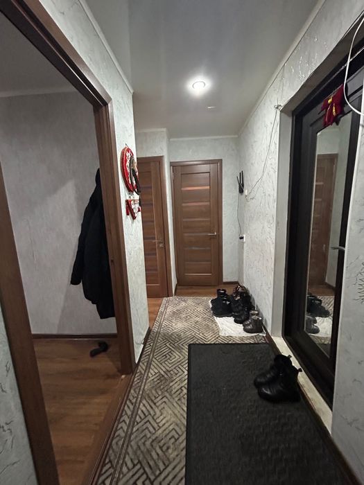 Продаётся 2 комн район 8 школа