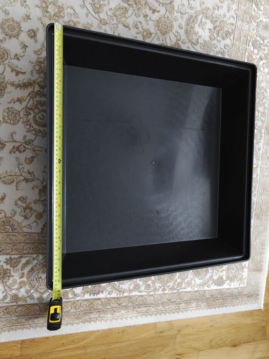 Vând tava/capac/litiera plastic neagra noua