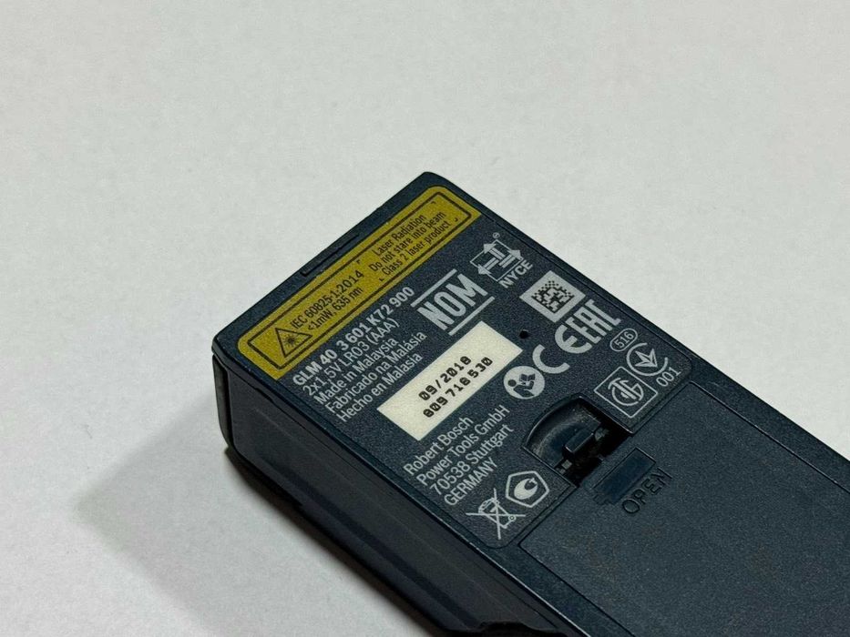 Лазерна ролетка Bosch Professional GLM 40