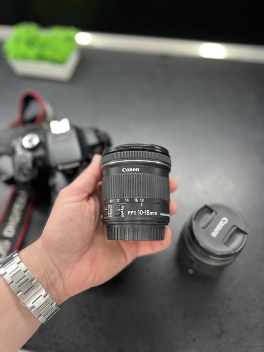 Canon 650D комплект – фотоапарат + 3 обектива