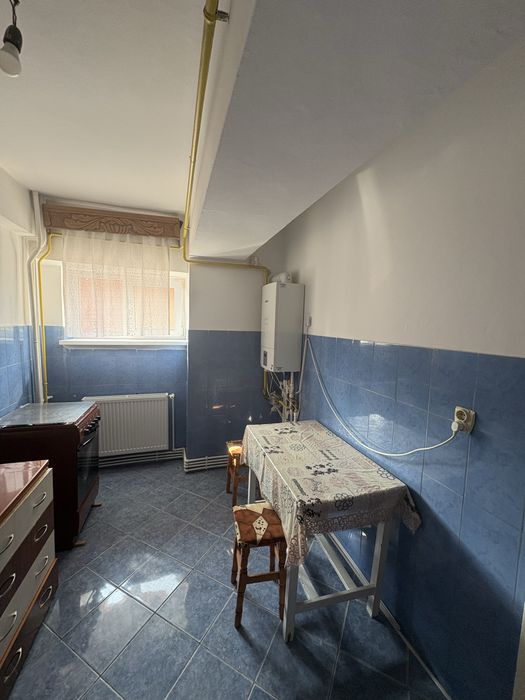 Inchiriez apartament