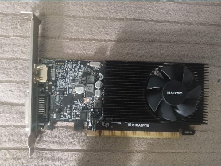 Продам gt 1030 2gb gddr5