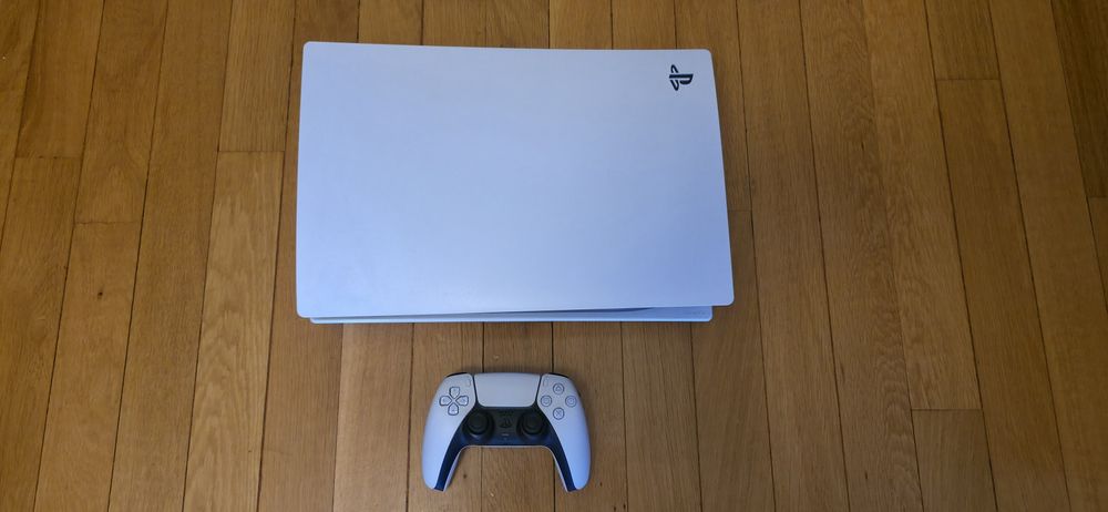 Playstation 5 ps5 disc version + 2 jocuri