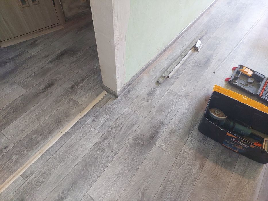 Укладка линолеума