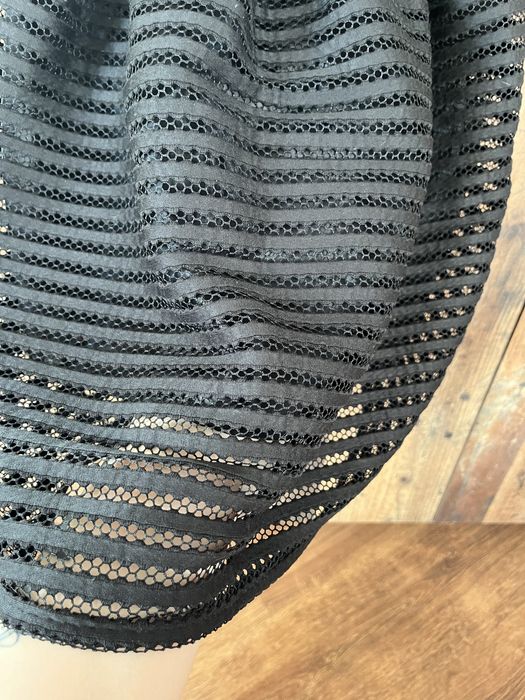 Черна пола клош