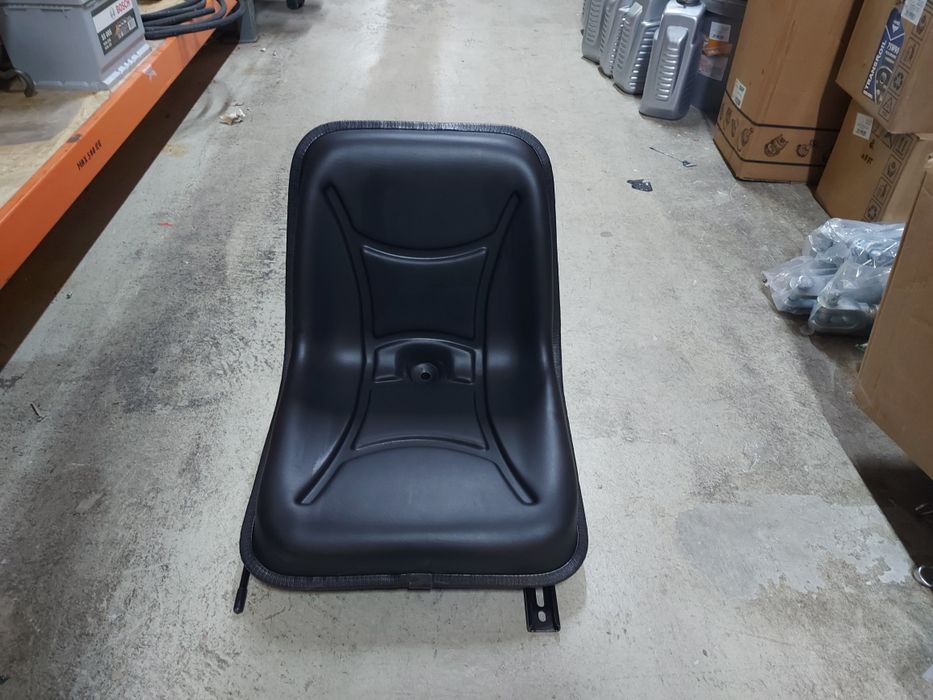 Scaun tractor japonez iseki, macara forestiera, motocultor,bobcat