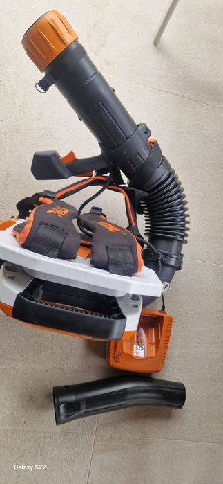 Stihl suflantă pe acumulator