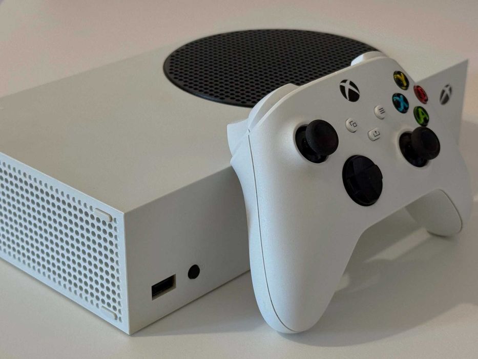 Бартер! Xbox Series S (Robot White) Бял.