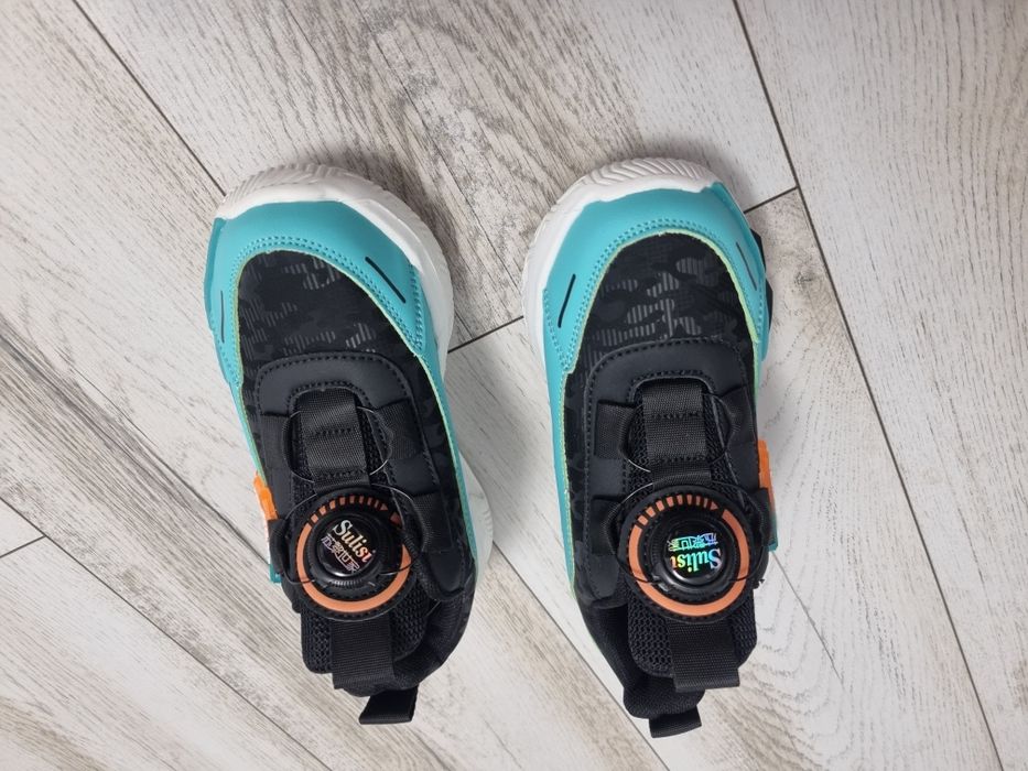 Vand adidasi NOI  marime 33,  20 cm