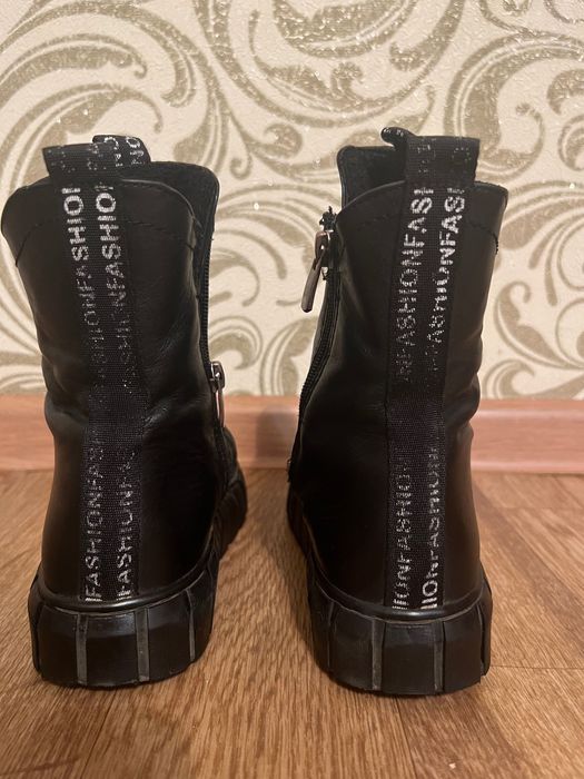 Продам осенние сапоги