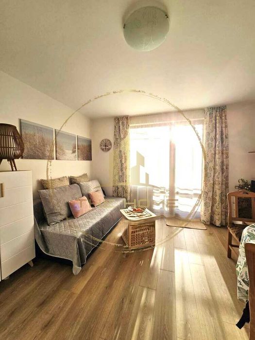 Дава се под наем Двустаен апартамент в Варна, Център - 52 кв.м за 448.8 € - Снимка #1