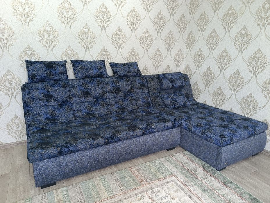 Диван продам для гостинной