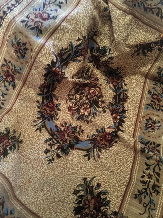 Килим в перфектно състояние без забележки