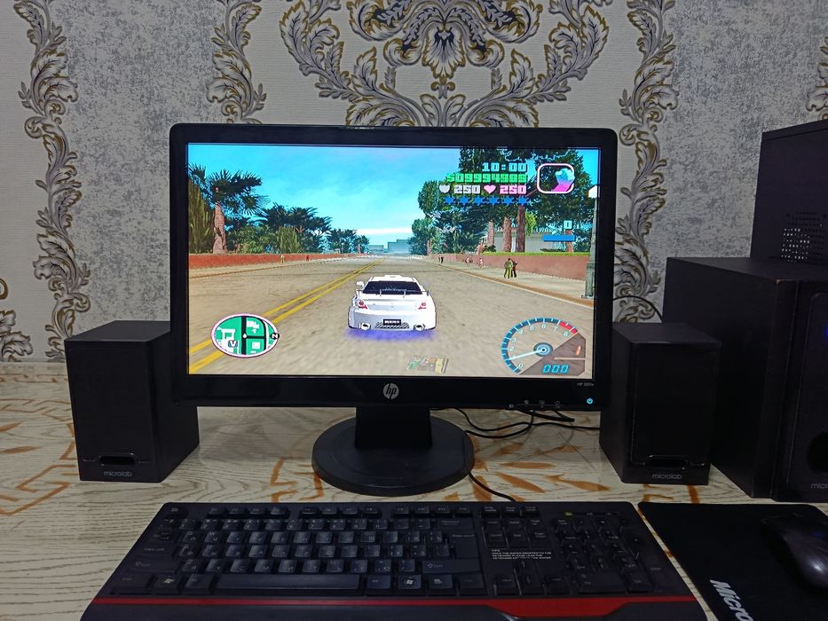 Kompyuter damashniy arzon sotiladi. Komplekt