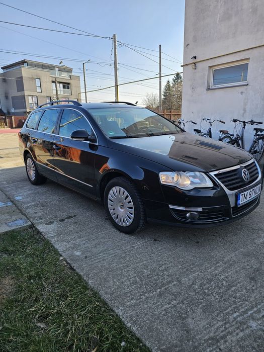 Vând Volkswagen Pasat