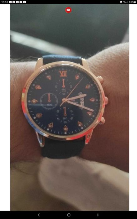 Часы новые, большие и красивые,для  мужчин, с календарём и бриллиантам