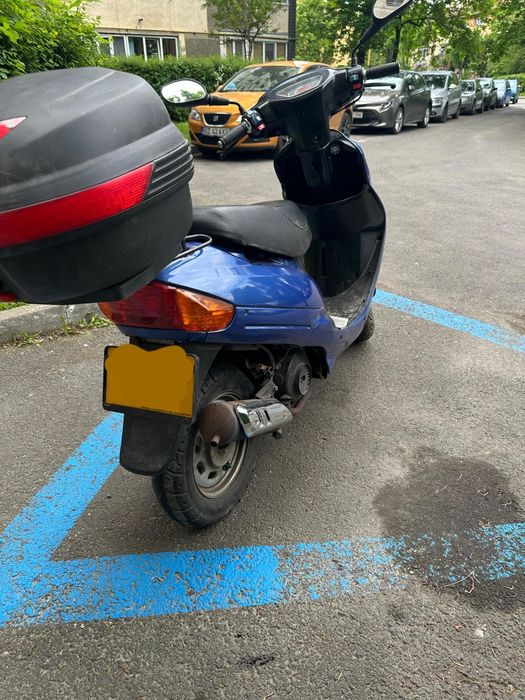 URGENT Vand scuter benzina 50cc