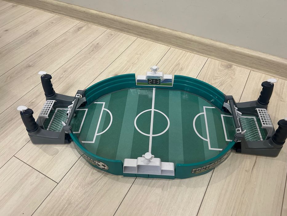 Masă de fotbal interactiva
