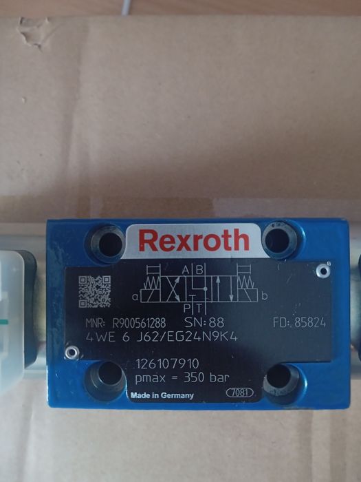 Distribuitor j62/eg24n9k4 si CPE 24-m1h-5/3g-3/8 si SMC...evz5123-5mo