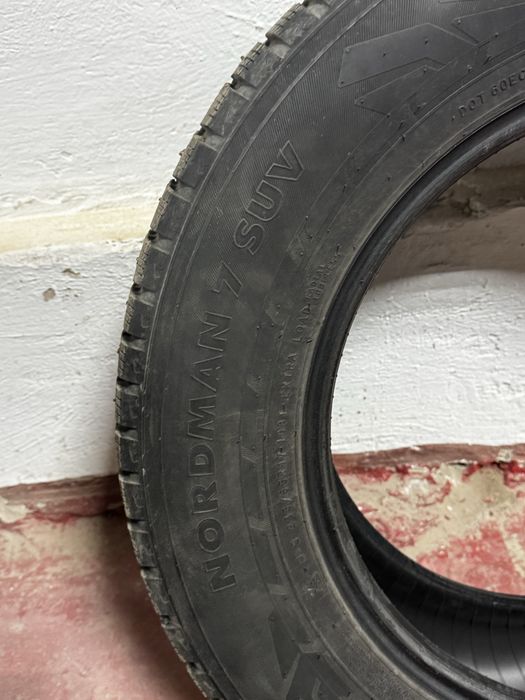 Продам шины 235/65/17