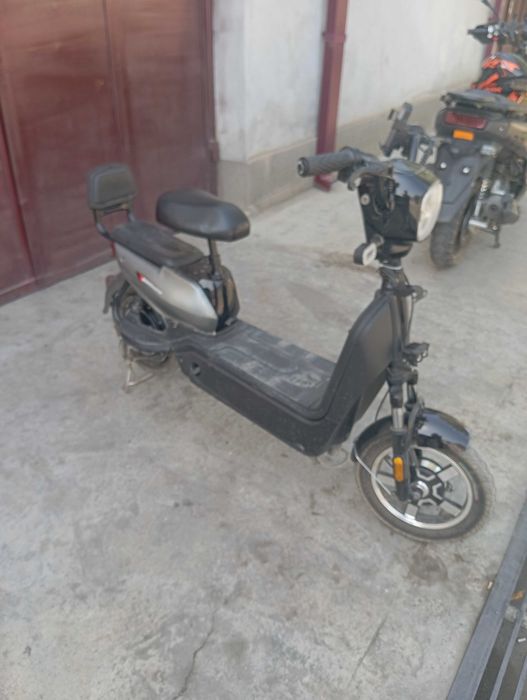 Elektrlik skuter bonvi 5470