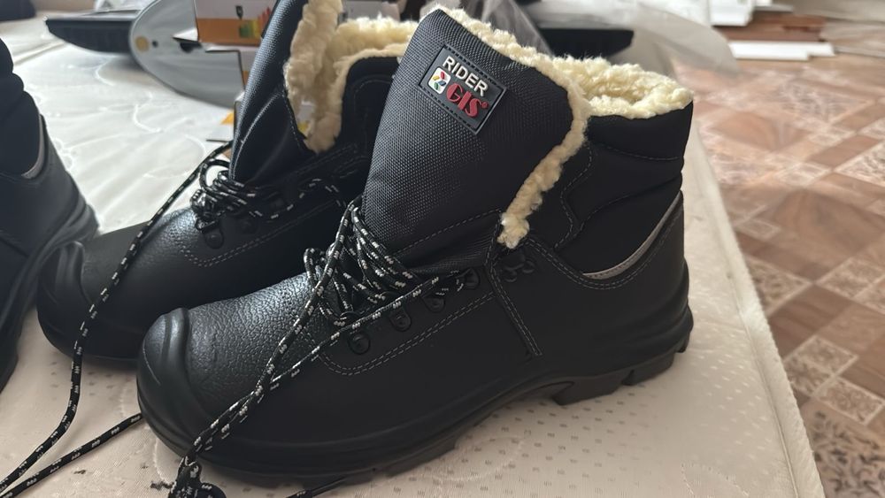 Спец ботинка и куртка