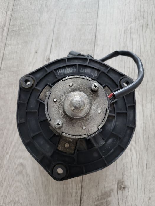 Продам мотор отопителя приора,2110