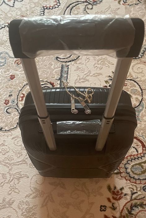 Новый чемодан ручная кладь