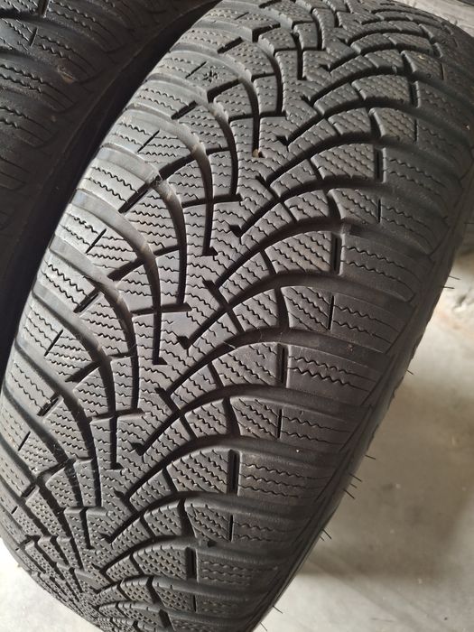 2  Anvelope de iarnă 205 55 r16 Goodyear