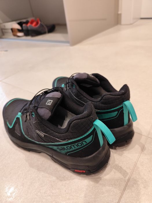 De vânzare Salomon mărimea 40