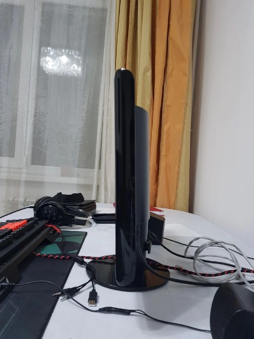 Монитор Philips23, 65ghz 22.5