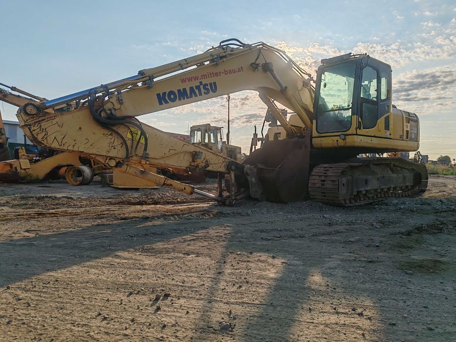 Cupla Cupa (has) Excavator Komatsu PC 210LC-8 An 2010