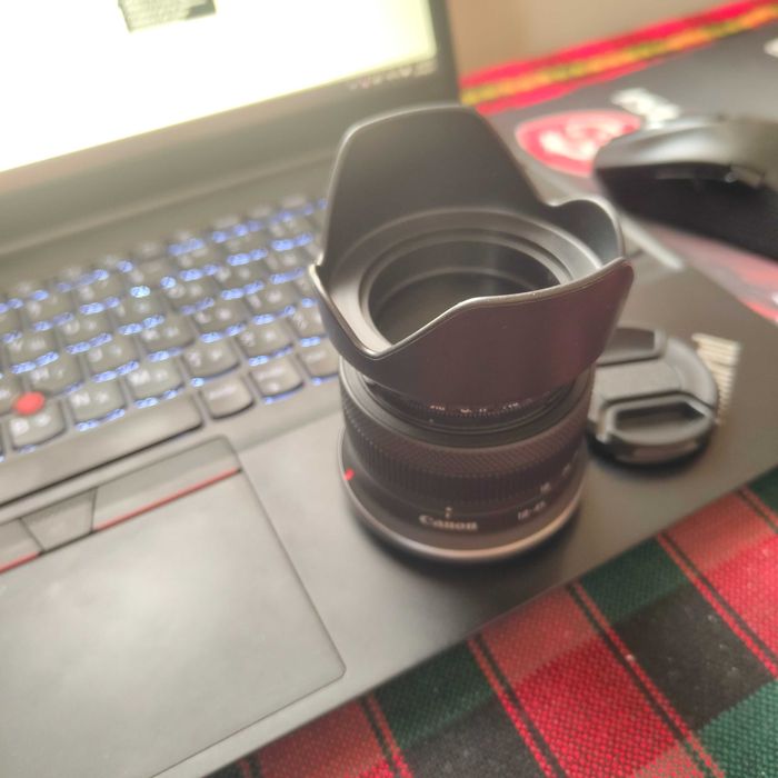 Canon RF-S18-45mm f4.5-6.5 IS STM обектив