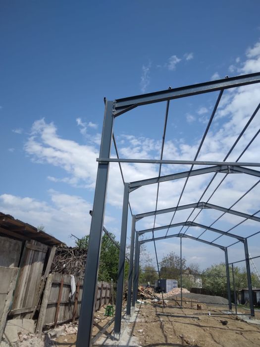 Vând hale si structuri metalice.
Acestea sunt pe diferite dimensiuni i