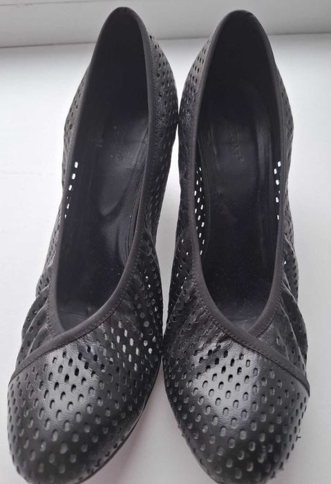 Продам женские туфли