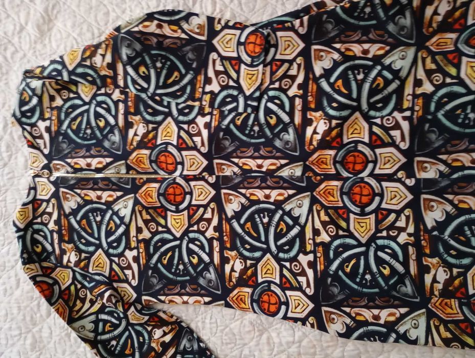 Платье женское в отличном состоянии