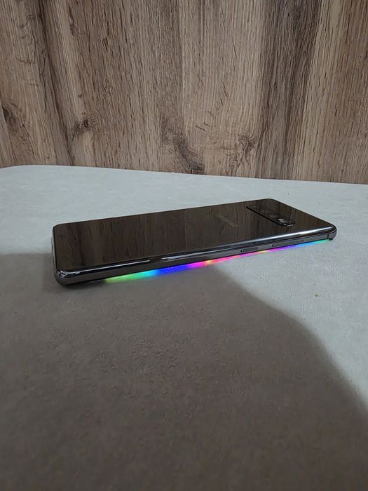 Samsung s10+ на 512гб