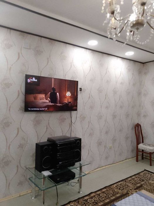 Продается дом с участком 8 сот. в 15 мин. от Ташкента (бывш Политодел)